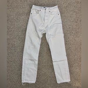White straight legged women’s pants